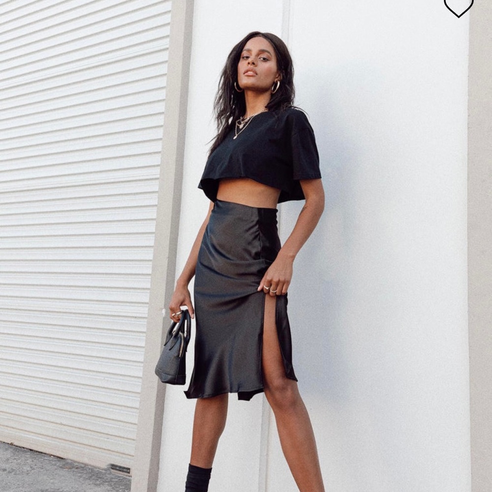 Cleo Lavoe midi skirt black - princess Polly